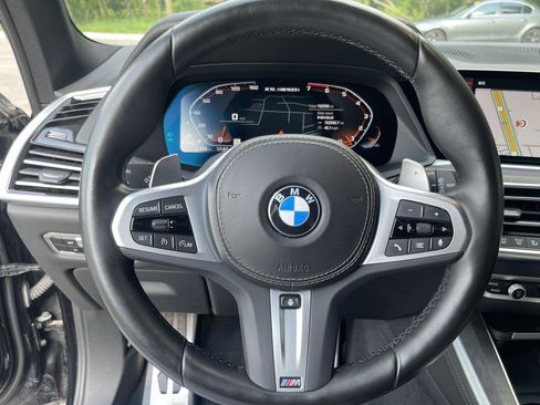 Used 2022 BMW X5 M50i w/ Premium Package image 15