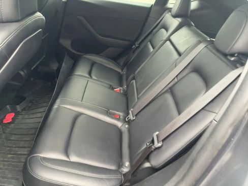 Used 2021 Tesla Model Y Performance image 5