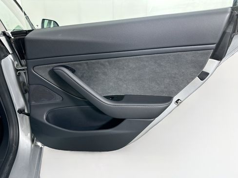 Used 2018 Tesla Model 3 Long Range image 27