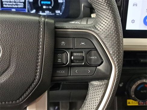 Used 2024 Toyota Tacoma TRD Off-Road image 25