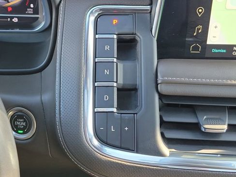 Used 2023 GMC Yukon SLT w/ SLT Luxury Package image 34