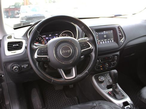 Certified 2018 Jeep Compass Latitude w/ Popular Equipment Group AWD/4WD image 4