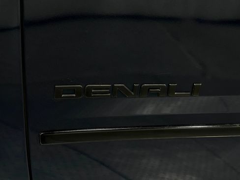 Used 2018 GMC Yukon Denali AWD/4WD image 40