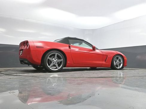 Used 2007 Chevrolet Corvette Convertible w/ Preferred Equipment Group RWD image 35