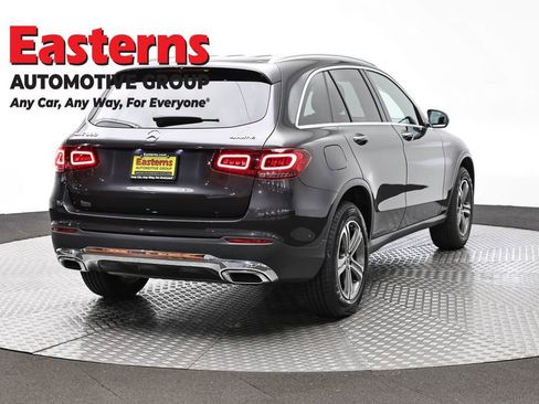 Used 2022 Mercedes-Benz GLC 300 4MATIC w/ Premium Package Lite image 5