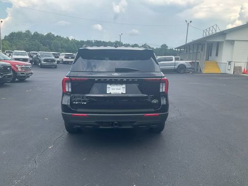 New 2026 Ford Explorer Active RWD image 6