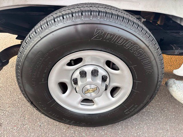 Used 2025 Chevrolet Express 2500 w/ Driver Convenience Package RWD image 38