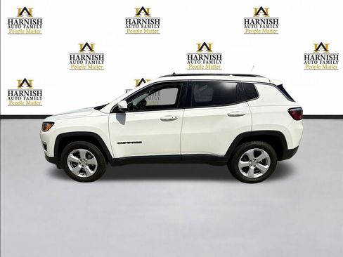 Used 2018 Jeep Compass Latitude w/ Popular Equipment Group AWD/4WD image 2