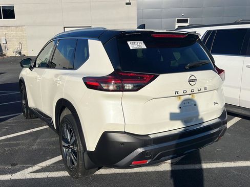 Used 2023 Nissan Rogue SL image 10