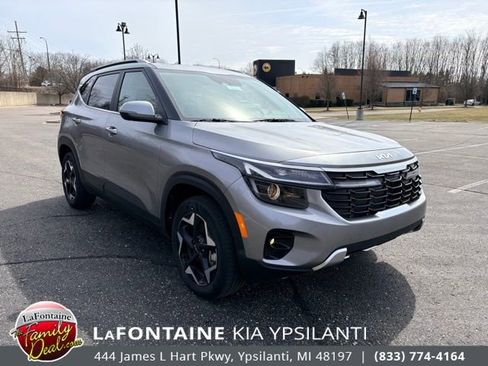 Certified 2025 Kia Seltos EX w/ EX Sunroof Package image 7