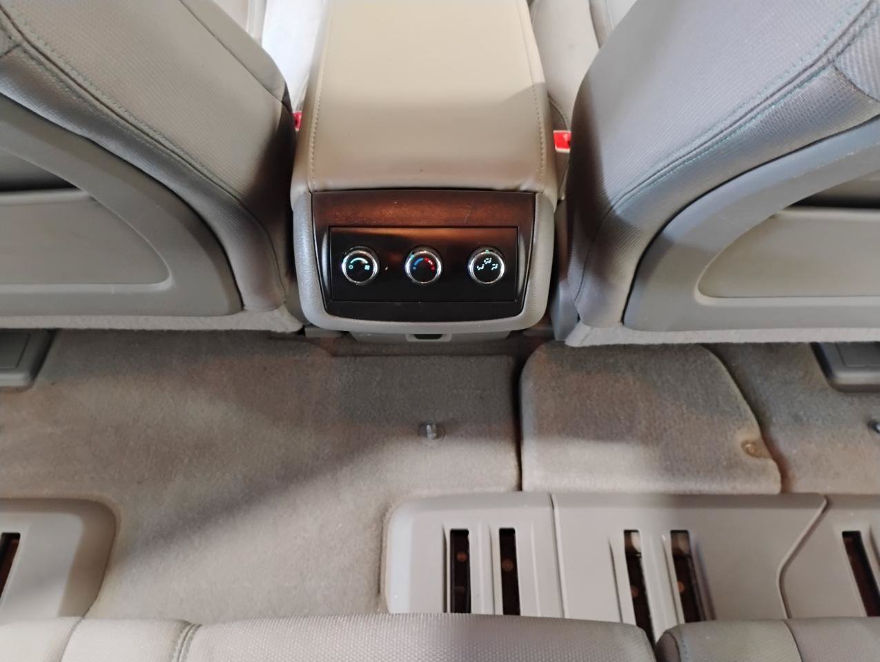 Used 2017 Chevrolet Traverse LT FWD image 56