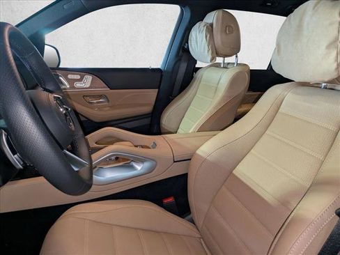 New 2026 Mercedes-Benz GLS 580 4MATIC image 27