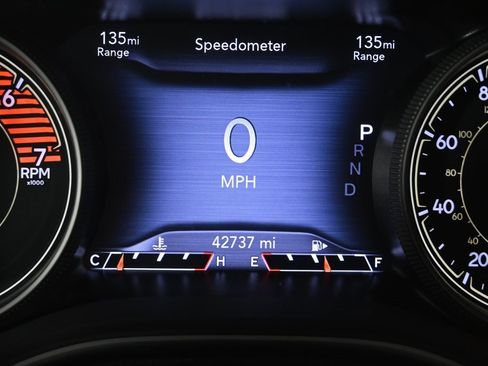 Used 2022 Jeep Cherokee Limited image 26