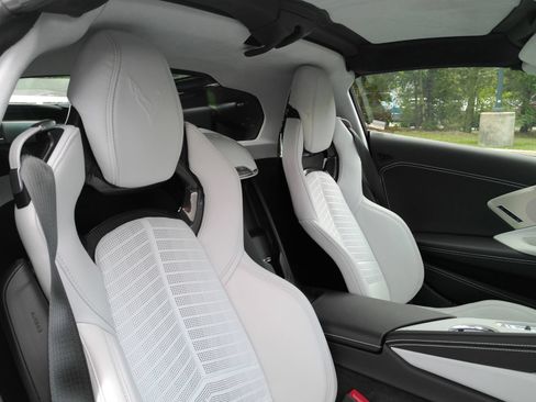 Used 2026 Chevrolet Corvette Stingray Premium Cpe w/ Z51 Performance Package RWD image 18