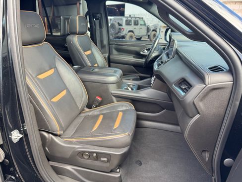 Used 2021 GMC Yukon AT4 w/ AT4 Premium Package AWD/4WD image 34