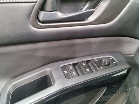 Used 2024 Nissan Pathfinder SV AWD/4WD image 23