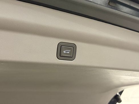 Used 2025 Cadillac Escalade IQ Luxury 1 AWD/4WD image 25