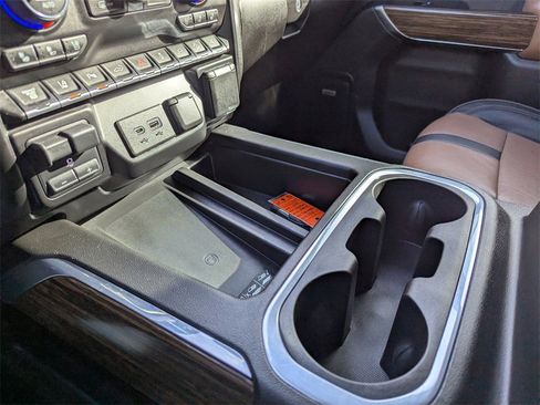 Used 2021 Chevrolet Silverado 3500 High Country w/ Z71 Off-Road Package image 28