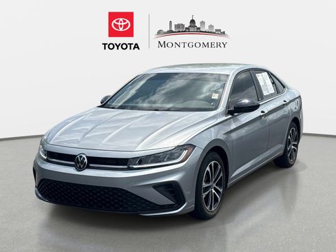 Used 2026 Volkswagen Jetta Sport FWD image 7