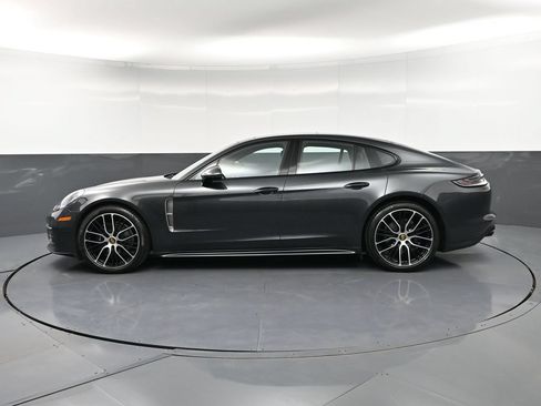 Used 2023 Porsche Panamera 4 Platinum Edition AWD/4WD image 2