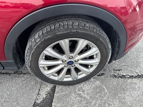 Used 2017 Ford Escape Titanium image 9