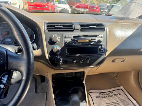 Used 2005 Honda Civic LX image 9