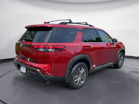 Used 2022 Nissan Pathfinder SV w/ SV Black Package AWD/4WD image 8