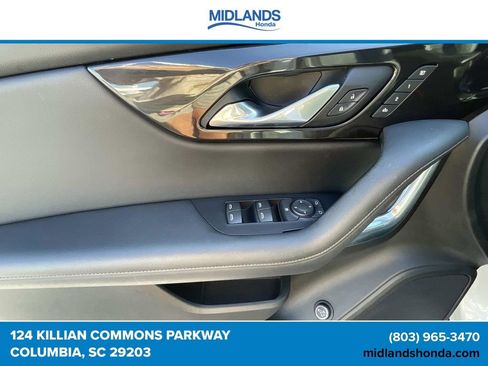 Used 2020 Chevrolet Blazer Premier w/ Driver Confidence II Package FWD image 15