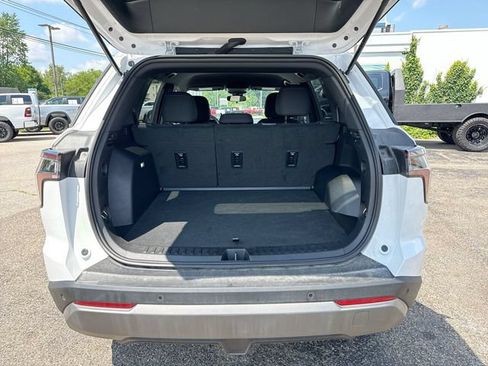 Certified 2026 Chevrolet Equinox LT FWD image 24