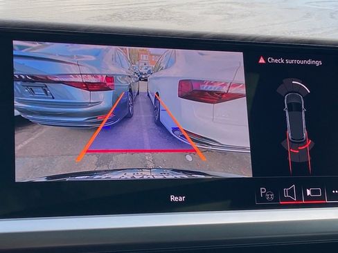 Used 2024 Audi Q4 e-tron Premium Plus w/ Premium Plus image 16