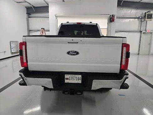 Used 2024 Ford F250 Lariat w/ FX4 Off-Road Package AWD/4WD image 4