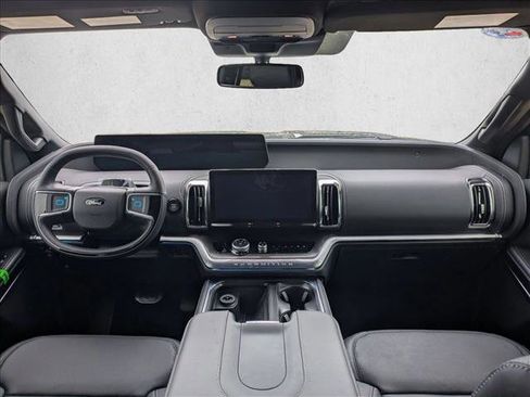 New 2025 Ford Expedition Max Platinum w/ Stealth Performance Package image 15