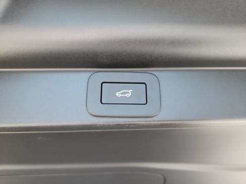 New 2026 Land Rover Range Rover Long Wheelbase SE AWD/4WD image 14