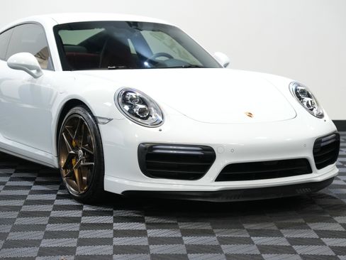 Used 2018 Porsche 911 Turbo S image 9