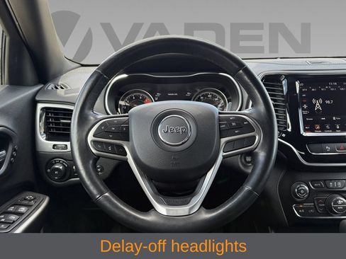 Used 2020 Jeep Cherokee High Altitude AWD/4WD image 17