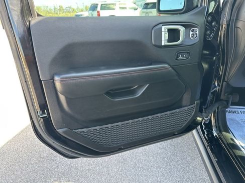 Used 2024 Jeep Wrangler Rubicon w/ Convenience Group image 10