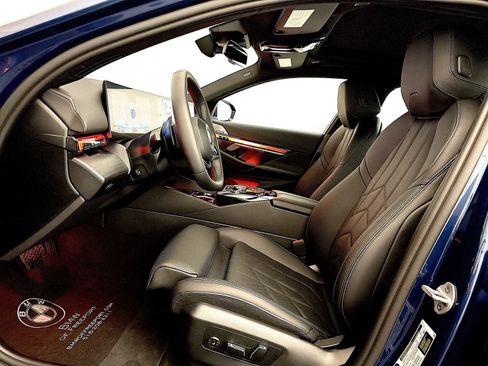 Used 2025 BMW 540i xDrive image 9