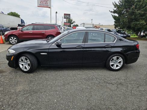 Used 2013 BMW 528i xDrive Sedan AWD/4WD image 2