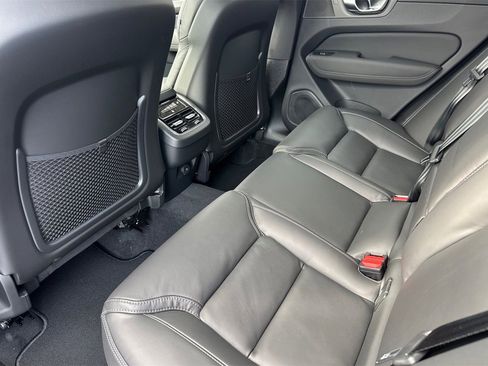 New 2026 Volvo XC60 B5 Ultra w/ Climate Package image 4