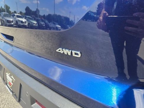 Used 2025 Nissan Pathfinder SV AWD/4WD image 36