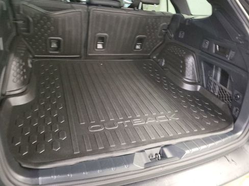 Used 2022 Subaru Outback Wilderness w/ Wilderness Package image 10