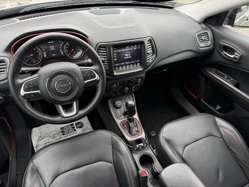 Used 2019 Jeep Compass Trailhawk w/ Leather Interior Group image 6