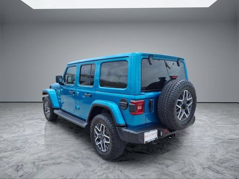Used 2024 Jeep Wrangler Unlimited Sahara w/ Technology Group AWD/4WD image 5