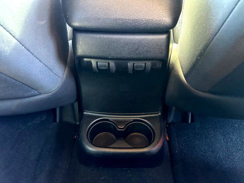 Used 2012 Jeep Wrangler Unlimited Sport image 15