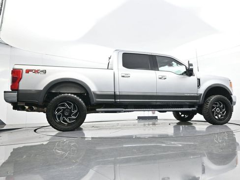 Used 2019 Ford F250 Lariat w/ Lariat Ultimate Package image 57