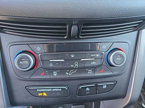 Used 2018 Ford Escape SEL image 21