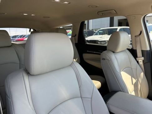 Used 2021 Buick Enclave Essence w/ LPO, Cargo Package FWD image 15