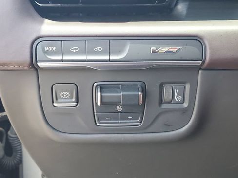 Used 2023 Cadillac Escalade V AWD/4WD image 21