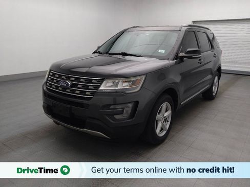 Used 2017 Ford Explorer XLT w/ Equipment Group 202A AWD/4WD image 1