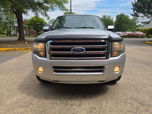 Used 2013 Ford Expedition Limited RWD image 6